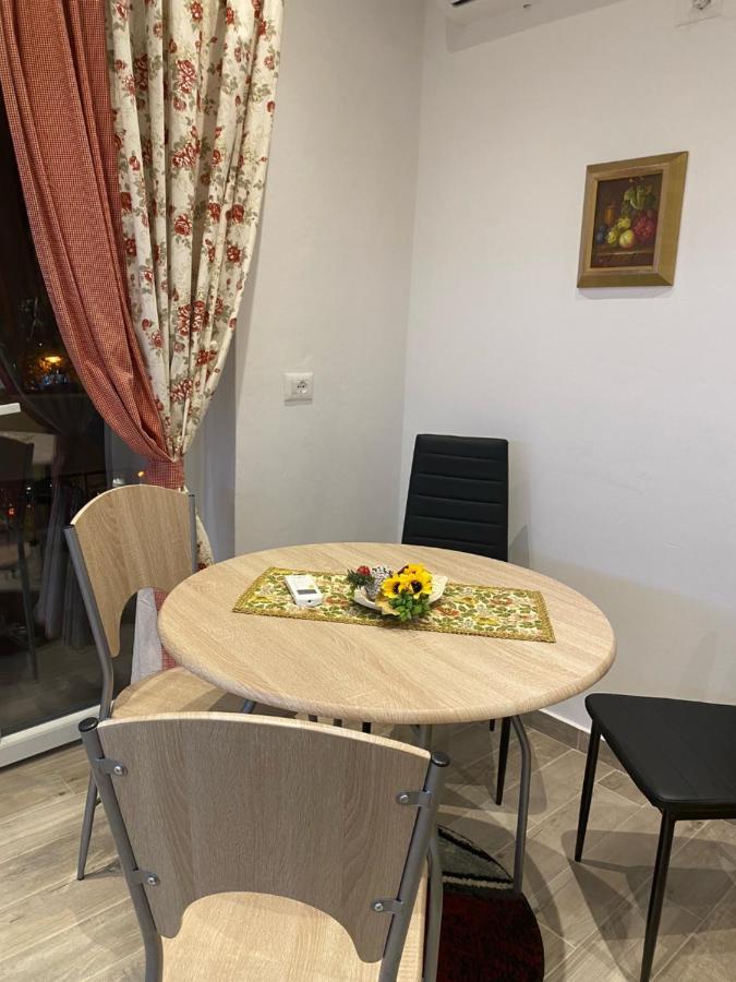 Guest House Endri Тирана Екстериор снимка